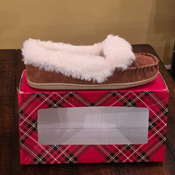 NWT - CHARTER CLUB Women's Cozy Slippers 9M - Picture 3 of 7